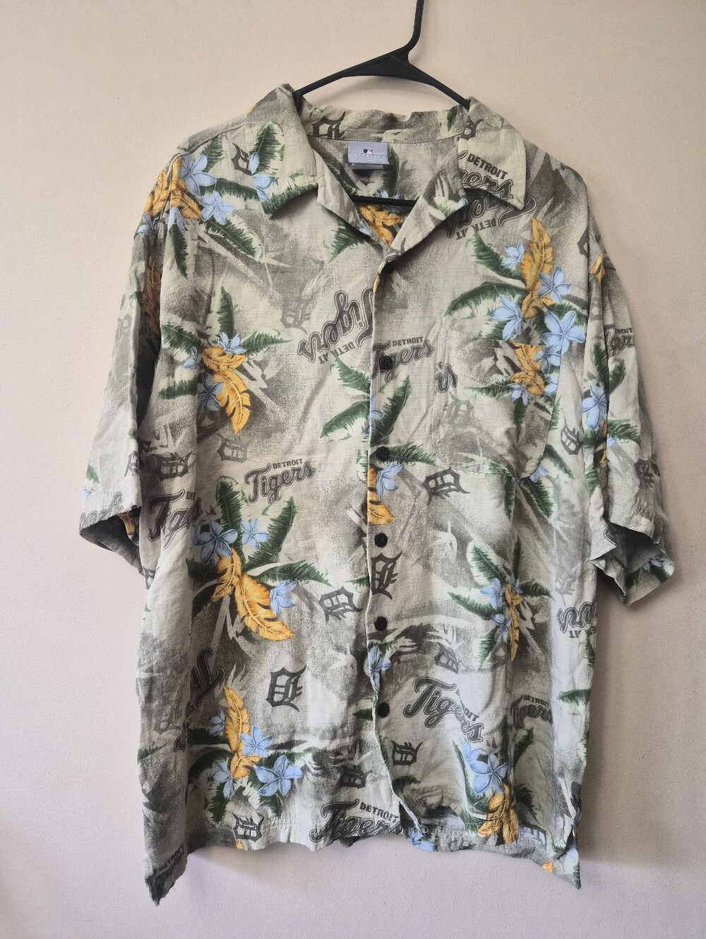 Detroit Tigers Mens Hawaiian/floral Button Down Shirt, Rayon, MLB Size LARGE